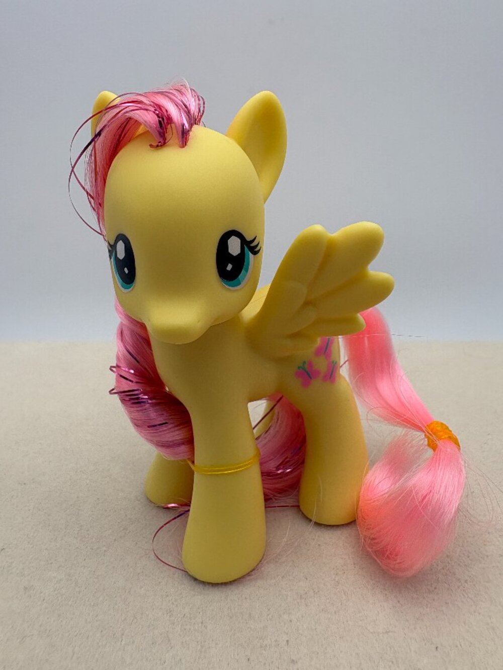 My Little Pony (MLP) Fluttershy Droopy Eyes Crystal Empire 2010 G4(MLP: LOT2-3)
